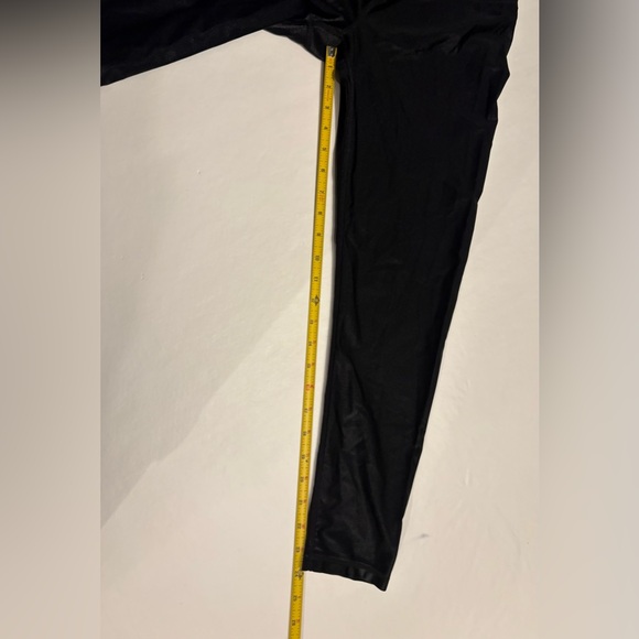 Poprageous PopActive Obsidian Wet Sheen Dream Yoga Leggings - size large - Picture 9 of 11